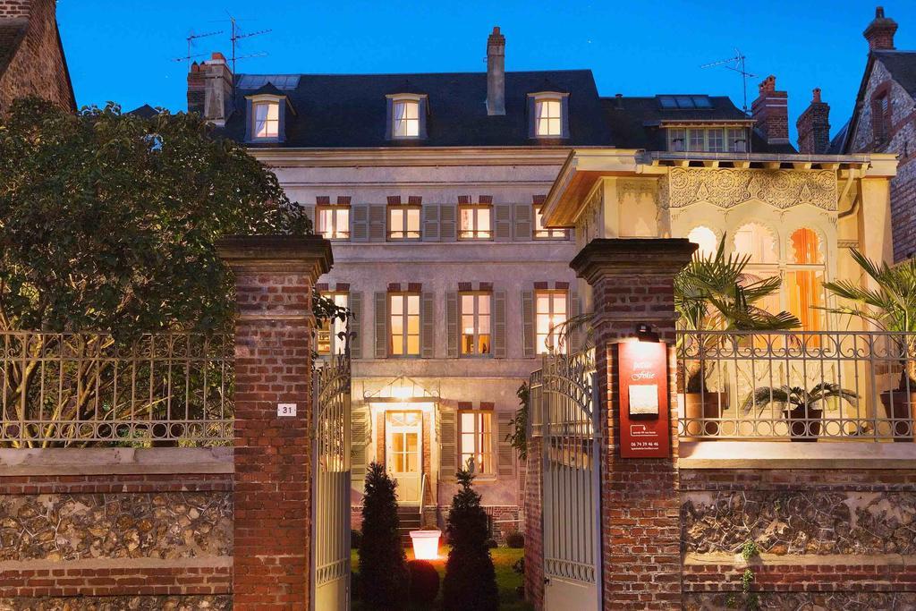 La Petite Folie Bed & Breakfast Honfleur Exterior photo