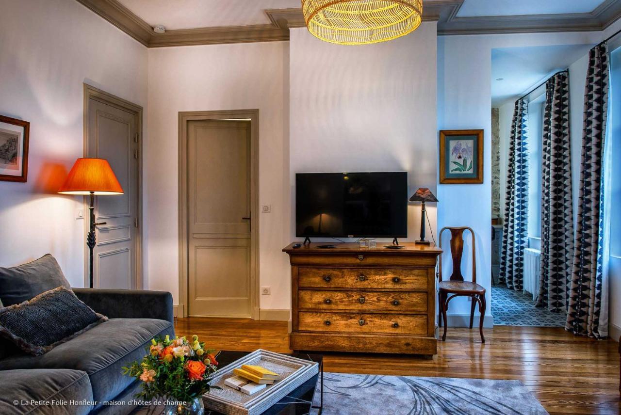La Petite Folie Bed & Breakfast Honfleur Exterior photo