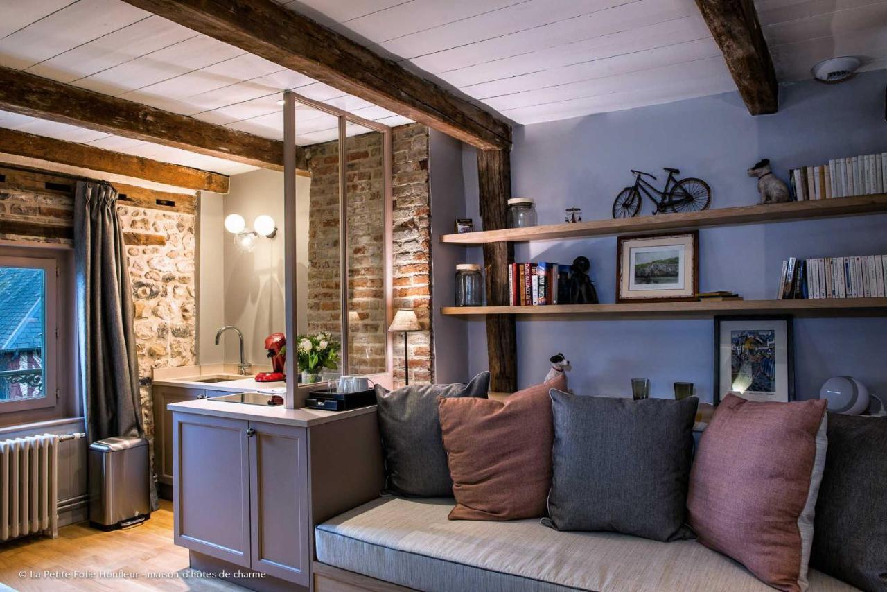 La Petite Folie Bed & Breakfast Honfleur Exterior photo