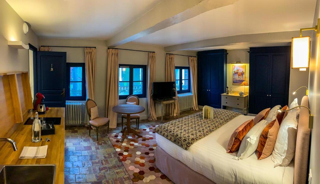 La Petite Folie Bed & Breakfast Honfleur Exterior photo