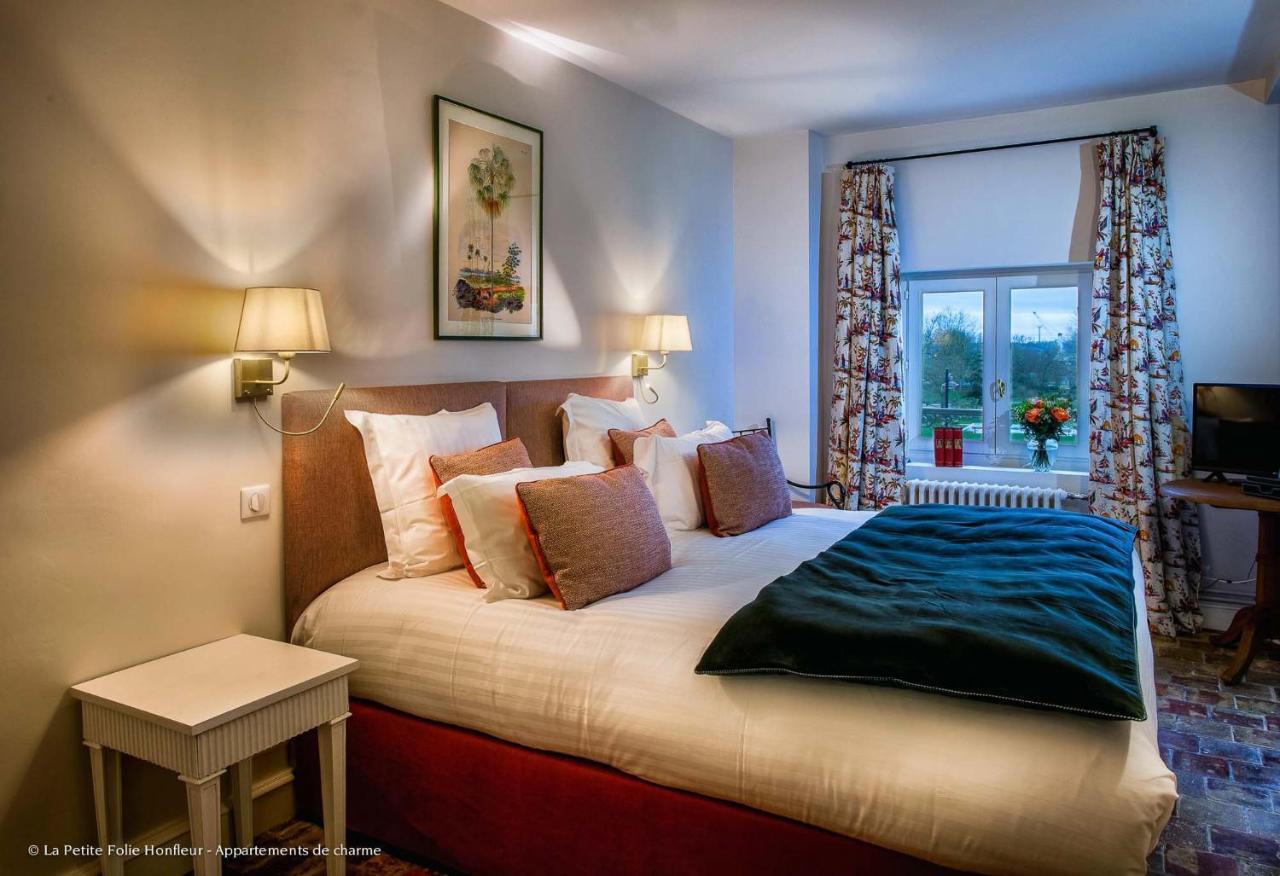 La Petite Folie Bed & Breakfast Honfleur Exterior photo